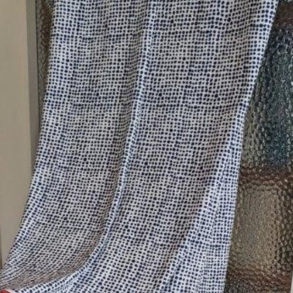 Fun Lively Shift Dress, Short-sleeve Swingy Bold Hem, Great for Summer - Picture 14 of 15